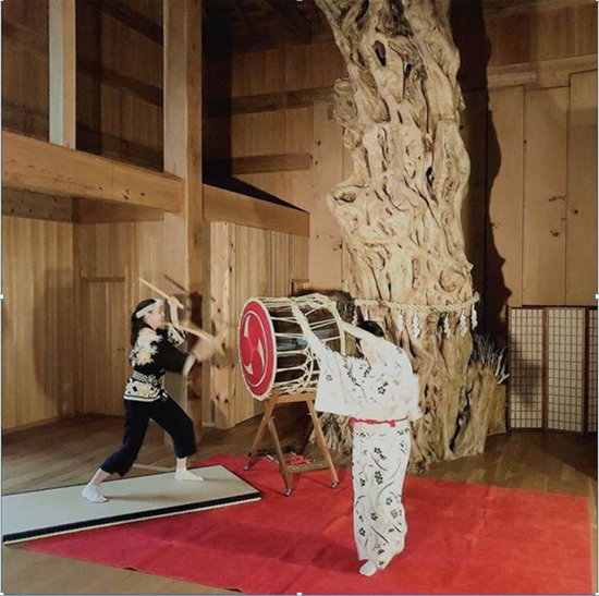 Imagen de un evento de danza tradicional realizado en Yamaguchi